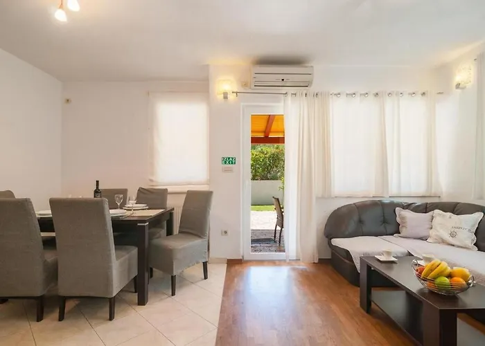 Irena Apartment